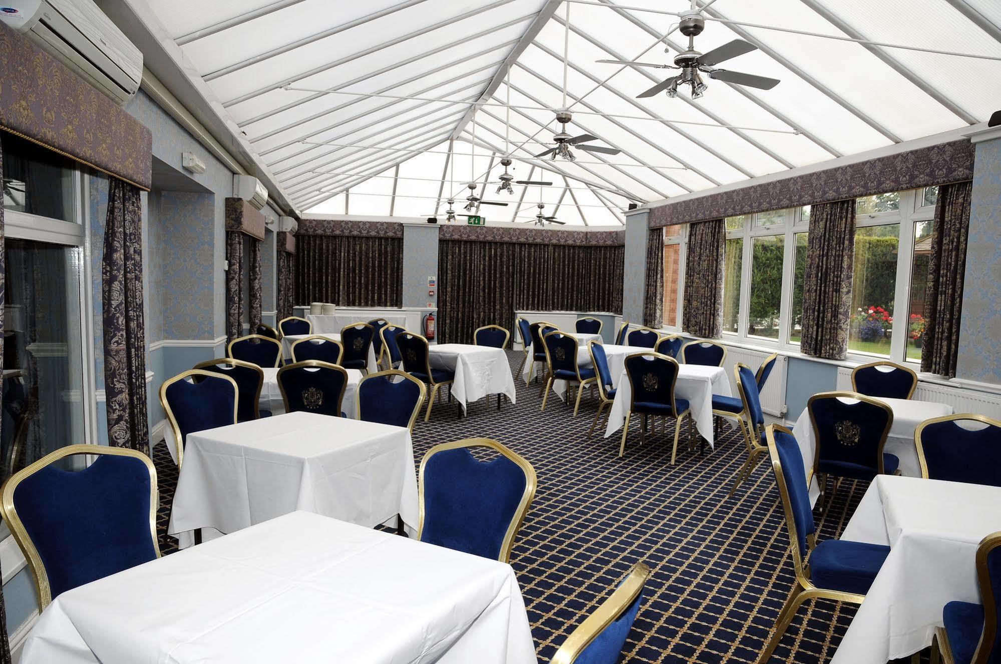 Carlton Park Hotel Rotherham Eksteriør billede