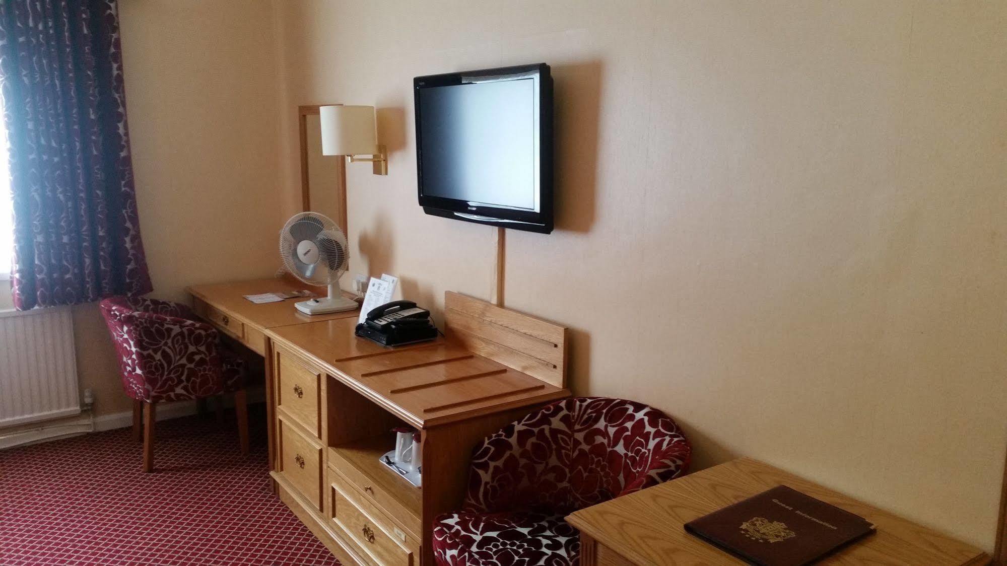 Carlton Park Hotel Rotherham Eksteriør billede