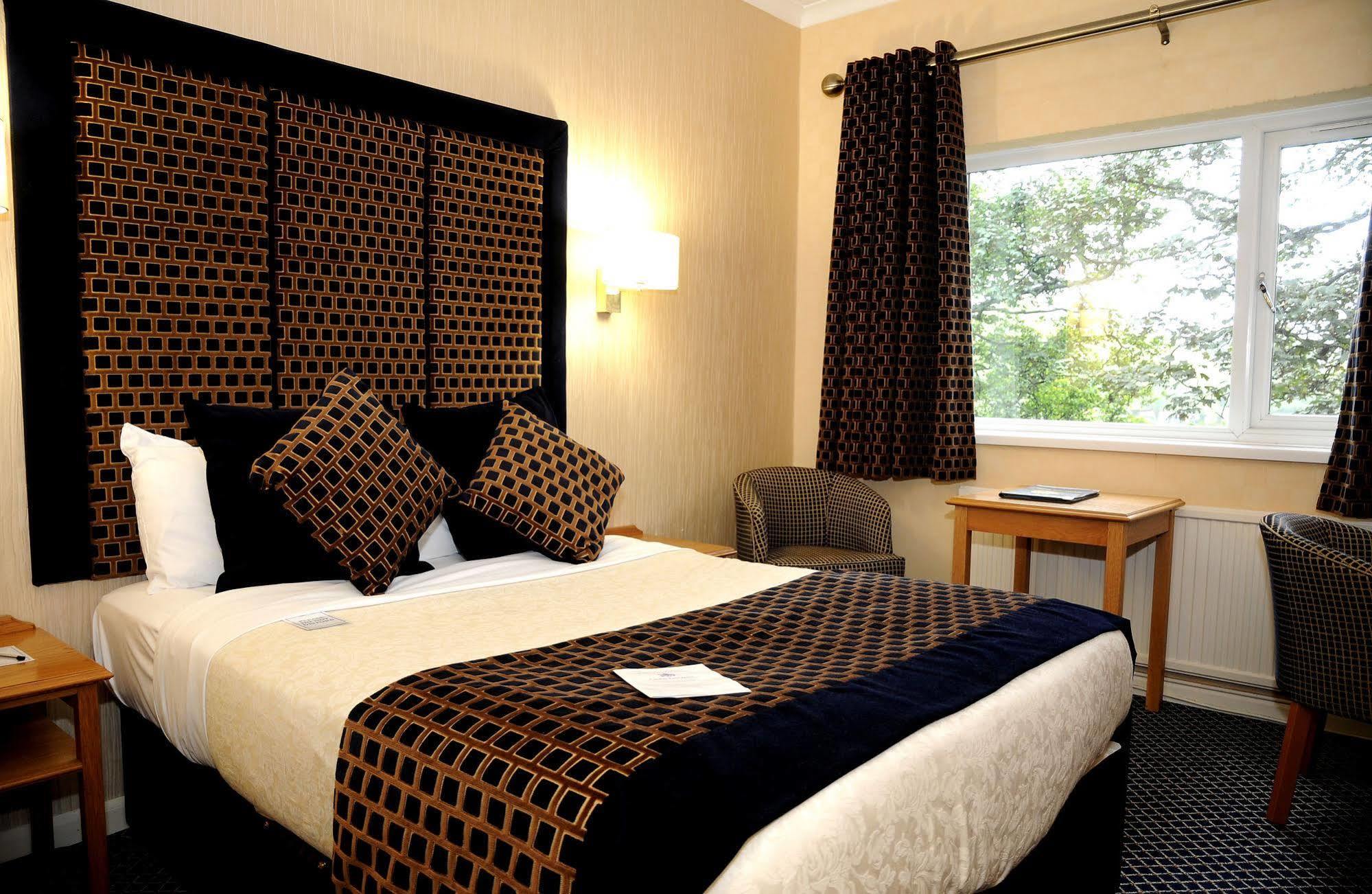Carlton Park Hotel Rotherham Eksteriør billede