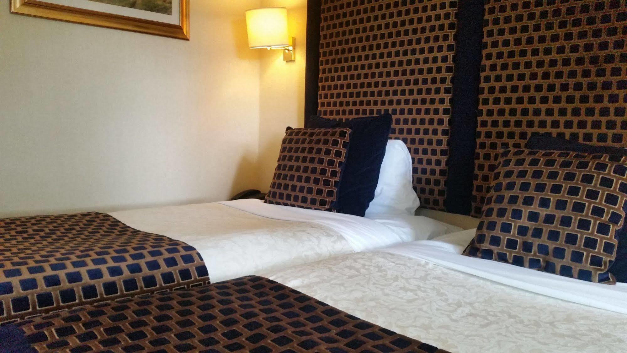 Carlton Park Hotel Rotherham Eksteriør billede